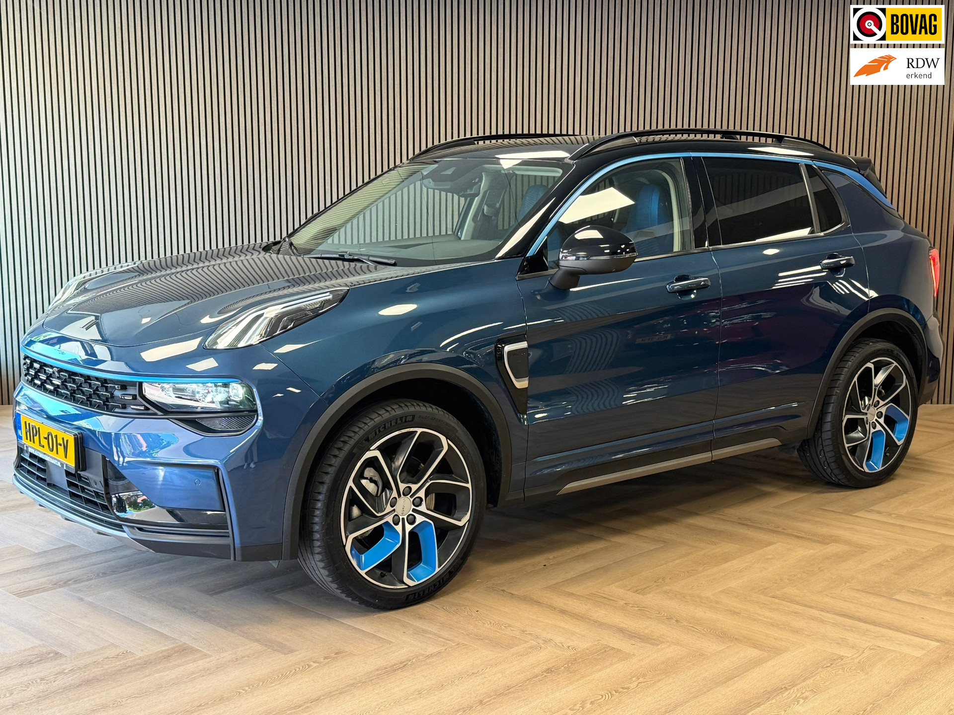 45308140-37.jpg